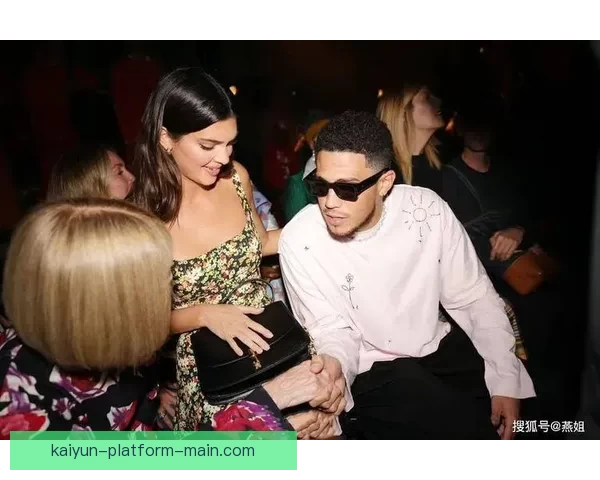 肯豆回关布克社媒互动再引关注 两人1月暧昧暗示复合可能性